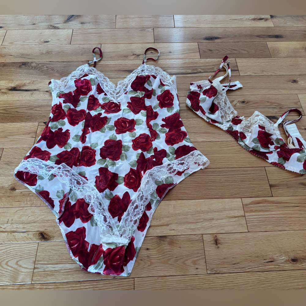 Etam Red and White Floral Lace Bra Set